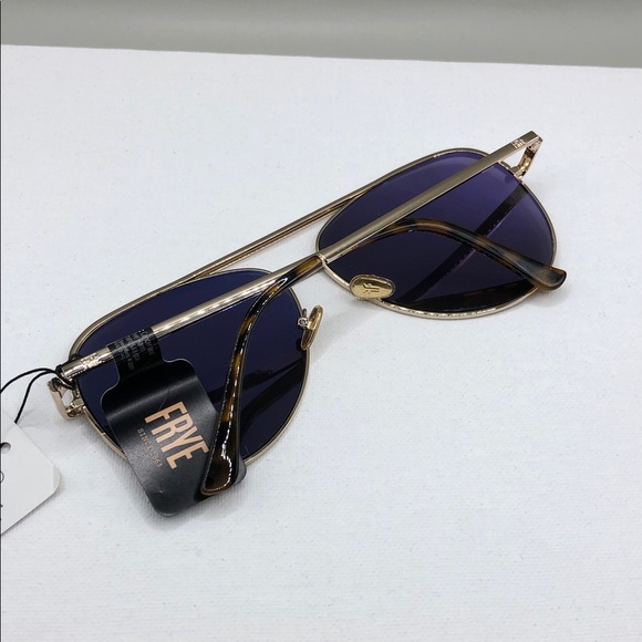 Frye oversize double bridge aviator sunglasses UNISEX new gold frame smoke lens.